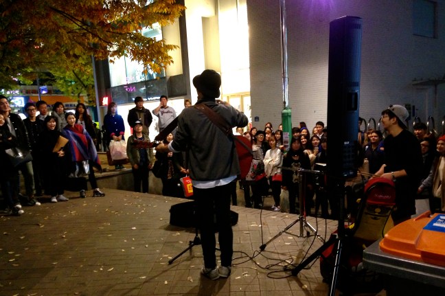 Acoustic Guitar in both Korean and English, Hongdae